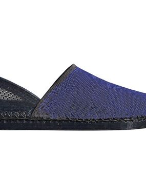 The Salon by OESH is a luxurious knitted clog. Xl 9